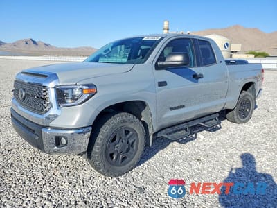 2020 TOYOTA TUNDRA 5TFUY5F1XLX872401 - główne zdjęcie licytacji z USA - miniatura