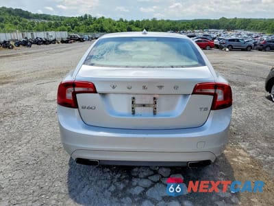 Zdjęcie 6 z 12 samochodu: 2014 VOLVO S60 T5 VIN:YV1612FS0E2271934 - miniatura