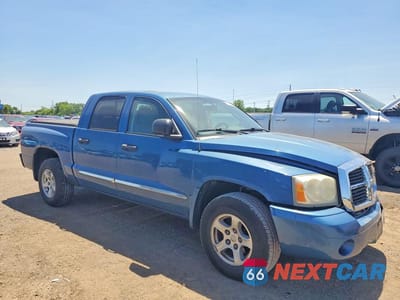 Czwarte zdjęcie samochodu z boku: 2006 DODGE DAKOTA VIN:1D7HW48N76S502001 - miniatura