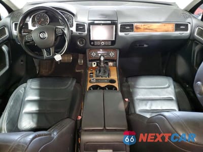 Zdjęcie 8 z 14 samochodu: 2011 VOLKSWAGEN TOUAREG HYBRID VIN:WVGFG9BP1BD004991 - miniatura