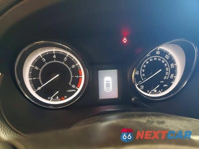 Zdjęcie 9 z 12 samochodu: 2012 SUZUKI KIZASHI SE VIN:JS2RF9A34C6100211 - miniatura
