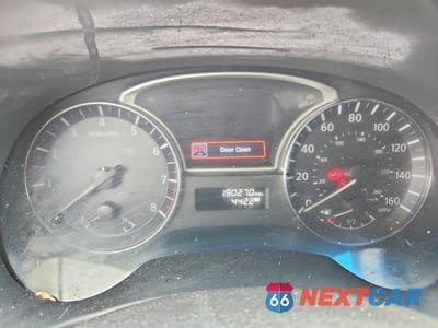 Zdjęcie 9 z 13 samochodu: 2014 NISSAN PATHFINDER SV VIN:5N1AR2MN7EC632829 - miniatura