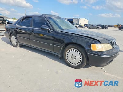Czwarte zdjęcie samochodu z boku: 1996 ACURA 3.5RL VIN:JH4KA9642TC011863 - miniatura