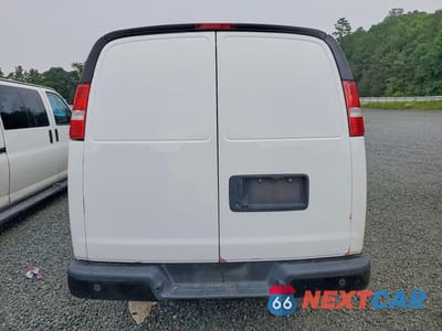 Zdjęcie 6 z 13 samochodu: 2021 CHEVROLET EXPRESS G2500 VIN:1GCWGAFP3M1228090 - miniatura