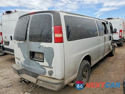 Trzecie zdjęcie samochodu z tyłu: 2006 CHEVROLET EXPRESS G3500 VIN:1GAHG39U361142375 - miniatura