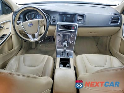 Zdjęcie 8 z 13 samochodu: 2015 VOLVO V60 PREMIER VIN:YV140MEK3F1256391 - miniatura