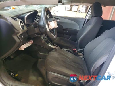 Zdjęcie 7 z 13 samochodu: 2018 CHEVROLET SONIC LT VIN:1G1JD5SH1J4117825 - miniatura
