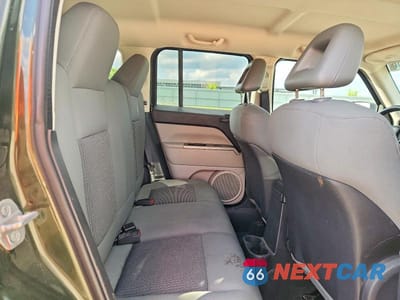 Zdjęcie 10 z 12 samochodu: 2007 JEEP PATRIOT SPORT VIN:1J8FF28W87D418296 - miniatura