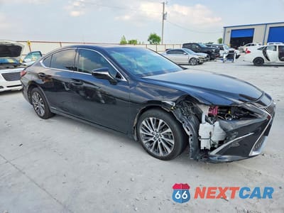 Czwarte zdjęcie samochodu z boku: 2021 LEXUS ES 300H VIN:58ADA1C13MU001378 - miniatura