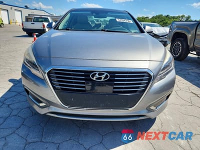 Piąte zdjęcie samochodu w środku: 2017 HYUNDAI SONATA HYBRID LIMITED VIN:KMHE34L19HA059459 - miniatura