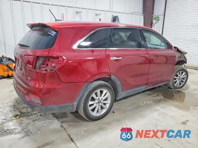 Trzecie zdjęcie samochodu z tyłu: 2020 KIA SORENTO LX VIN:5XYPG4A39LG649384 - miniatura