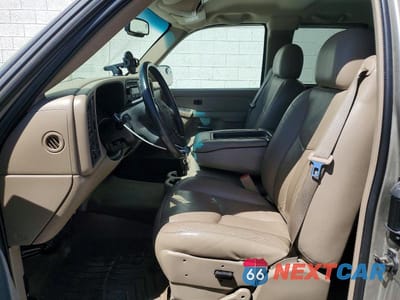 Zdjęcie 7 z 12 samochodu: 2003 GMC NEW SIERRA C1500 VIN:2GTEC19TX31353256 - miniatura