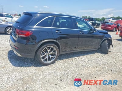 Trzecie zdjęcie samochodu z tyłu: 2022 MERCEDES-BENZ GLC 300 4MATIC VIN:W1N0G8EB8NV370023 - miniatura