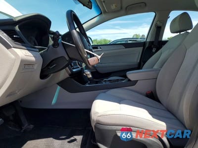 Zdjęcie 7 z 12 samochodu: 2019 HYUNDAI SONATA HYBRID SE VIN:KMHE24L36KA091717 - miniatura