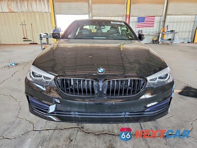 Piąte zdjęcie samochodu w środku: 2019 BMW 530E VIN:WBAJA9C53KB389038 - miniatura