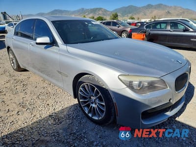 Czwarte zdjęcie samochodu z boku: 2012 BMW 740 LI VIN:WBAKB4C5XCC575384 - miniatura