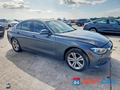 Czwarte zdjęcie samochodu z boku: 2018 BMW 330 I VIN:WBA8B9G5XJNU57791 - miniatura