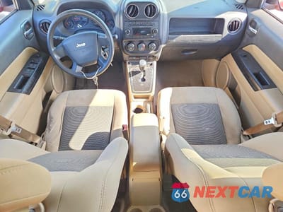 Zdjęcie 8 z 13 samochodu: 2010 JEEP PATRIOT VIN:1J4NT2GB3AD660084 - miniatura
