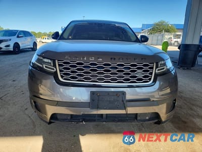 Piąte zdjęcie samochodu w środku: 2018 LAND ROVER RANGE ROVER VELAR S VIN:SALYB2RVXJA712768 - miniatura