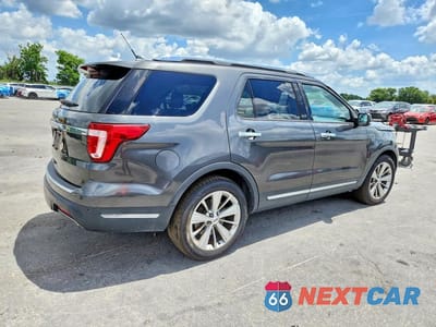 Trzecie zdjęcie samochodu z tyłu: 2019 FORD EXPLORER LIMITED VIN:1FM5K7F82KGB41521 - miniatura