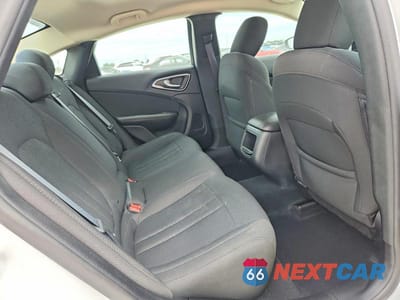 Zdjęcie 10 z 12 samochodu: 2016 CHRYSLER 200 LIMITED VIN:1C3CCCAB9GN149644 - miniatura
