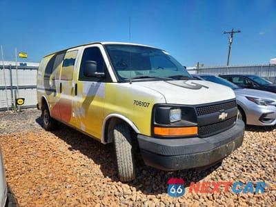 Czwarte zdjęcie samochodu z boku: 2007 CHEVROLET EXPRESS G2500 VIN:1GCGG25V071106849 - miniatura