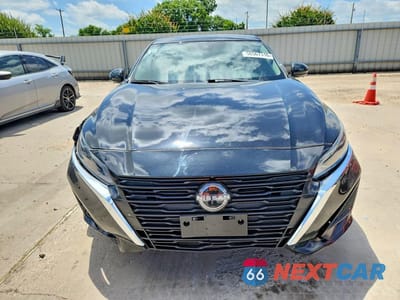 Piąte zdjęcie samochodu w środku: 2023 NISSAN ALTIMA SL VIN:1N4BL4EW9PN345471 - miniatura