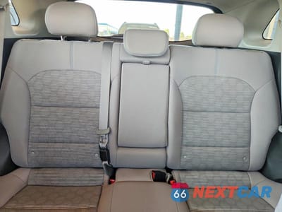 Zdjęcie 10 z 13 samochodu: 2018 KIA NIRO LX VIN:KNDCM3LD0J5209969 - miniatura