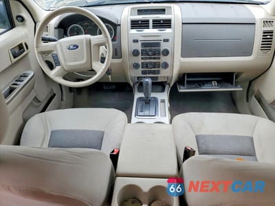 Zdjęcie 8 z 13 samochodu: 2008 FORD ESCAPE XLT VIN:1FMCU03Z48KC90833 - miniatura