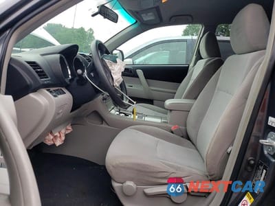 Zdjęcie 7 z 13 samochodu: 2011 TOYOTA HIGHLANDER BASE VIN:5TDZK3EH9BS046671 - miniatura