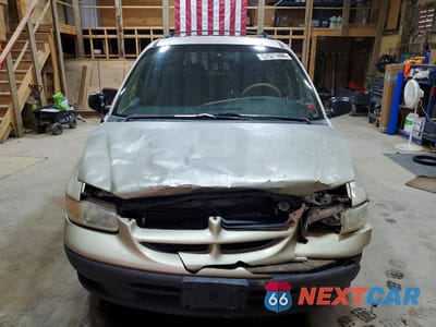 Piąte zdjęcie samochodu w środku: 2000 DODGE GRAND CARAVAN SE VIN:1B4GP44G0YB750990 - miniatura
