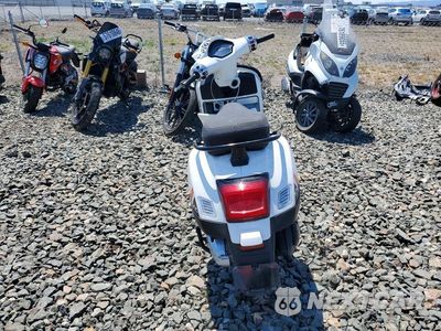 Czwarte zdjęcie samochodu z boku: 2024 VESPA GTS/SEI GIORNI 300 VIN:ZAPMD39M2R5200776 - miniatura