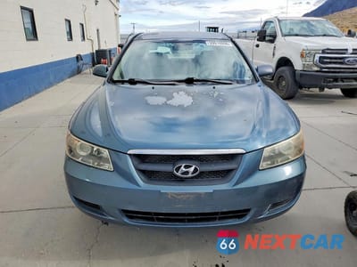 Czwarte zdjęcie samochodu z boku: 2006 HYUNDAI SONATA GL VIN:KMHET46C46A074638 - miniatura