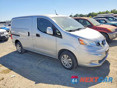 Czwarte zdjęcie samochodu z boku: 2015 NISSAN NV200 DELIVERY VAN VIN:3N6CM0KN3FK707070 - miniatura
