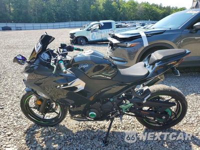 Trzecie zdjęcie samochodu z tyłu: 2019 KAWASAKI MOTOCYCLE VIN:JKAEXKH16KDA31689 - miniatura