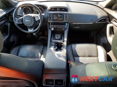 Zdjęcie 8 z 13 samochodu: 2018 JAGUAR F-PACE PRESTIGE VIN:SADCK2FX0JA324122 - miniatura