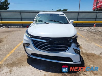 Piąte zdjęcie samochodu w środku: 2022 BUICK ENCLAVE PREMIUM VIN:5GAEVBKW9NJ115641 - miniatura