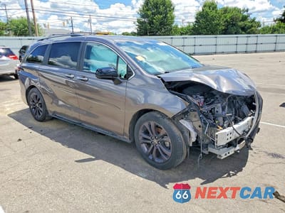 Czwarte zdjęcie samochodu z boku: 2022 TOYOTA SIENNA XSE VIN:5TDDRKEC3NS117307 - miniatura