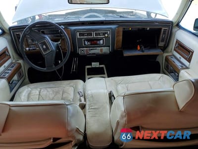 Zdjęcie 8 z 12 samochodu: 1984 CADILLAC FLEETWOOD BROUGHAM VIN:1G6AW6988E9064193 - miniatura