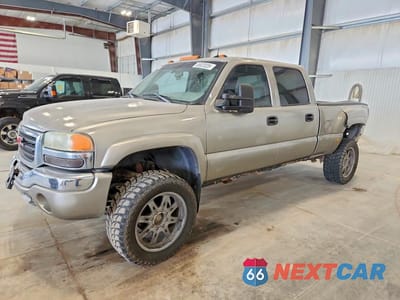 2003 GMC SIERRA K1500 HEAVY DUTY 1GTGK13U23F195954 - główne zdjęcie licytacji z USA - miniatura
