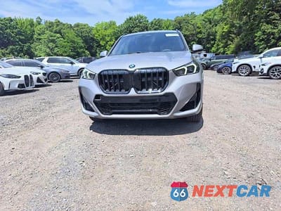 Piąte zdjęcie samochodu w środku: 2026 BMW X1 XDRIVE28I VIN:WBX73EF01T5599818 - miniatura