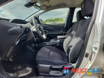 Zdjęcie 7 z 13 samochodu: 2017 TOYOTA PRIUS TWO VIN:JTDKBRFU0H3546096 - miniatura