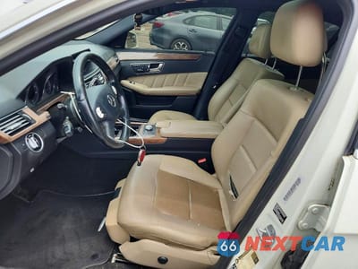 Zdjęcie 7 z 12 samochodu: 2012 MERCEDES-BENZ E 350 VIN:WDDHF5KB2CA555596 - miniatura