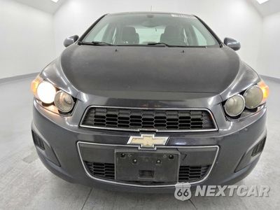 Piąte zdjęcie samochodu w środku: 2015 CHEVROLET SONIC LT VIN:1G1JC5SH1F4122341 - miniatura