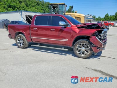 Czwarte zdjęcie samochodu z boku: 2021 RAM 1500 LIMITED VIN:1C6SRFHM9MN659834 - miniatura