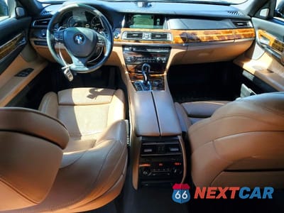 Zdjęcie 8 z 12 samochodu: 2014 BMW 750 LXI VIN:WBAYF8C59ED141850 - miniatura