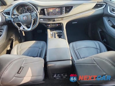 Zdjęcie 8 z 14 samochodu: 2022 BUICK ENCLAVE PREMIUM VIN:5GAEVBKW1NJ161285 - miniatura