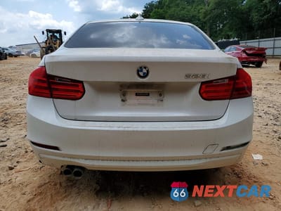 Zdjęcie 6 z 12 samochodu: 2013 BMW 328 I VIN:WBA3A5C58DF600148 - miniatura