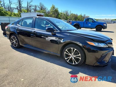 Czwarte zdjęcie samochodu z boku: 2019 TOYOTA CAMRY SE VIN:4T1B11HK6KU772950 - miniatura