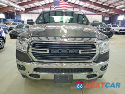 Piąte zdjęcie samochodu w środku: 2021 RAM 1500 BIG HORN/LONE STAR VIN:1C6RRFBG5MN833156 - miniatura